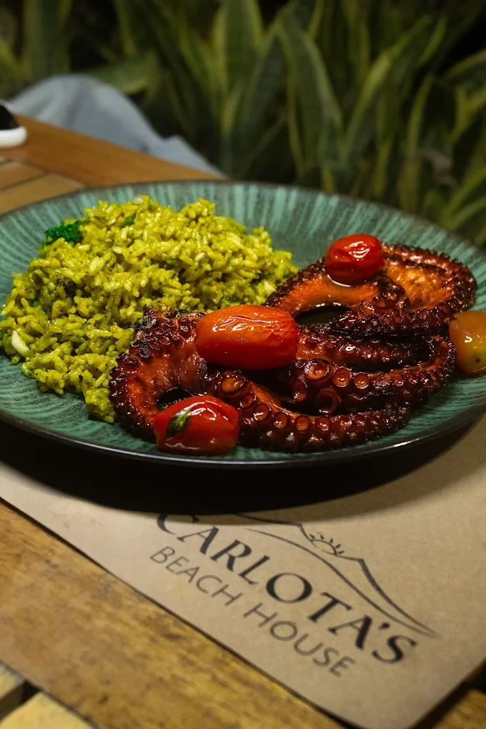 Exclusive Beach Club - VIP Sunbed in Barra - Image